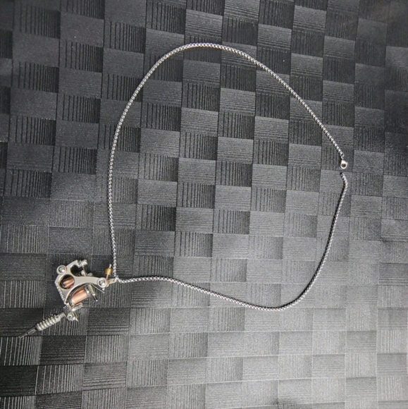 Tattoo Gun Steampunk Necklace Unisex - Picture 4 of 4